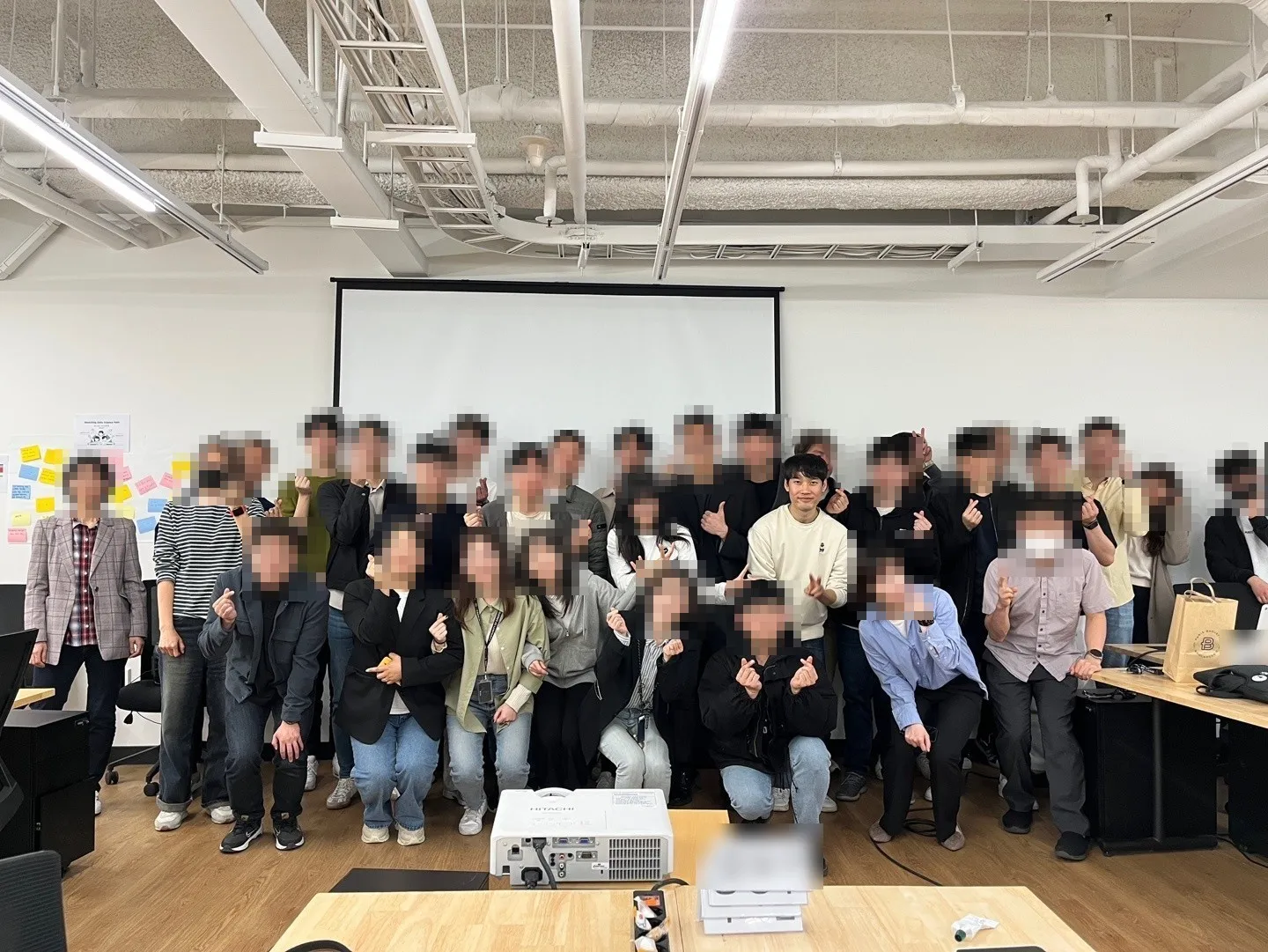 강의를 마친 뒤 찍은 단체 사진